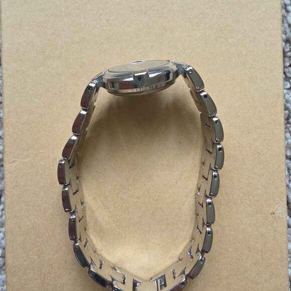 Womans Geneva watch - Picture 5 of 7